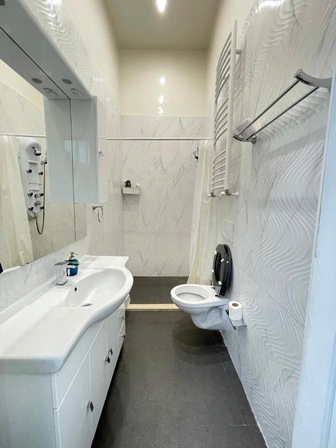 בודפשט Deluxe Sapphire Residency - 4 Bedrooms מראה חיצוני תמונה